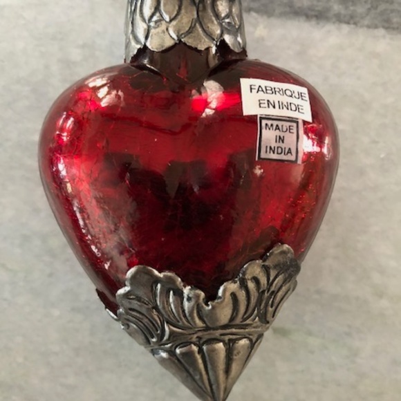 NWT Heart Shaped Red Glass Ornament set with metal accents (8) - Picture 4 of 5